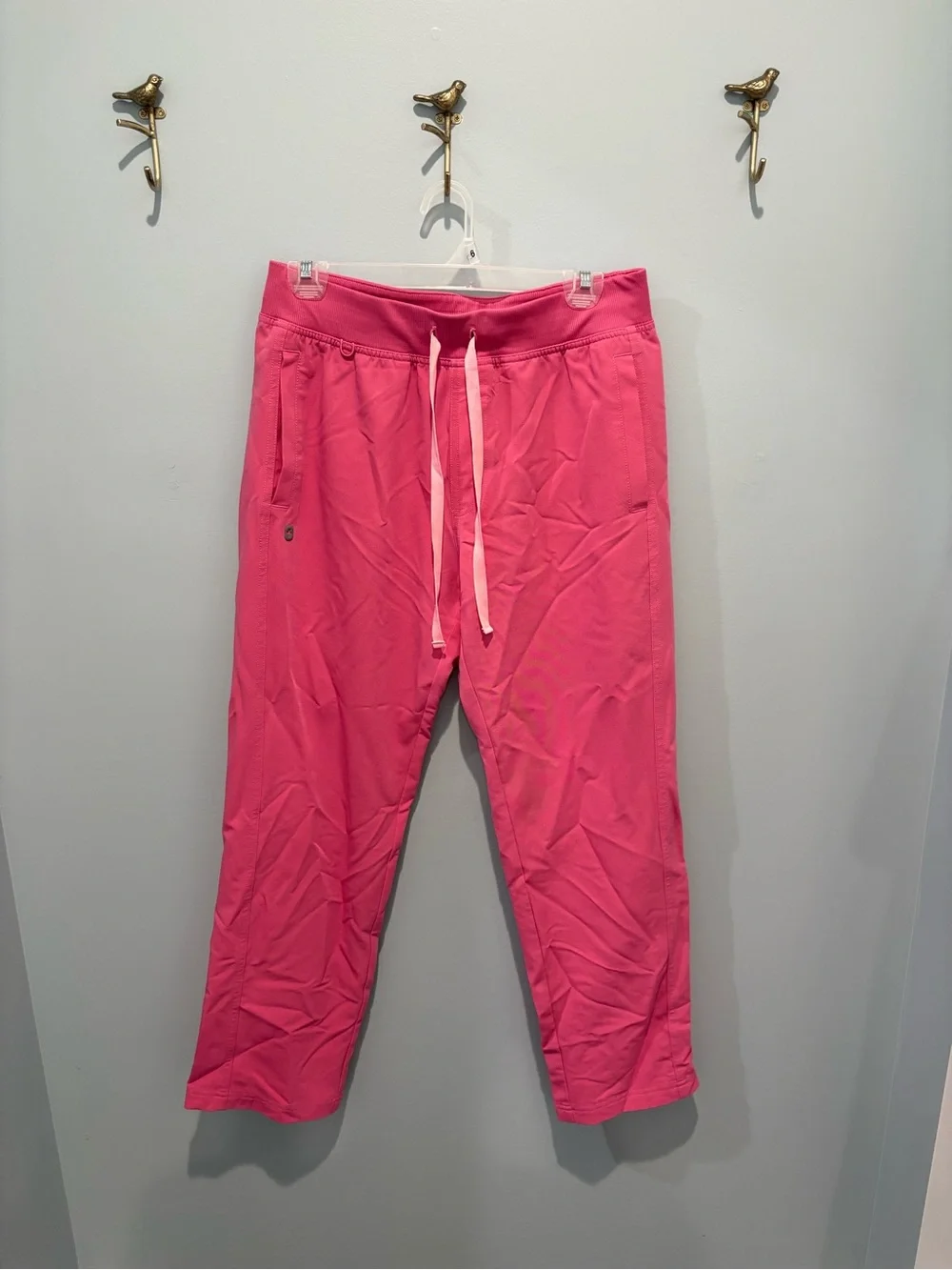 Figs Men's Cargo Pants in F’ing Pink